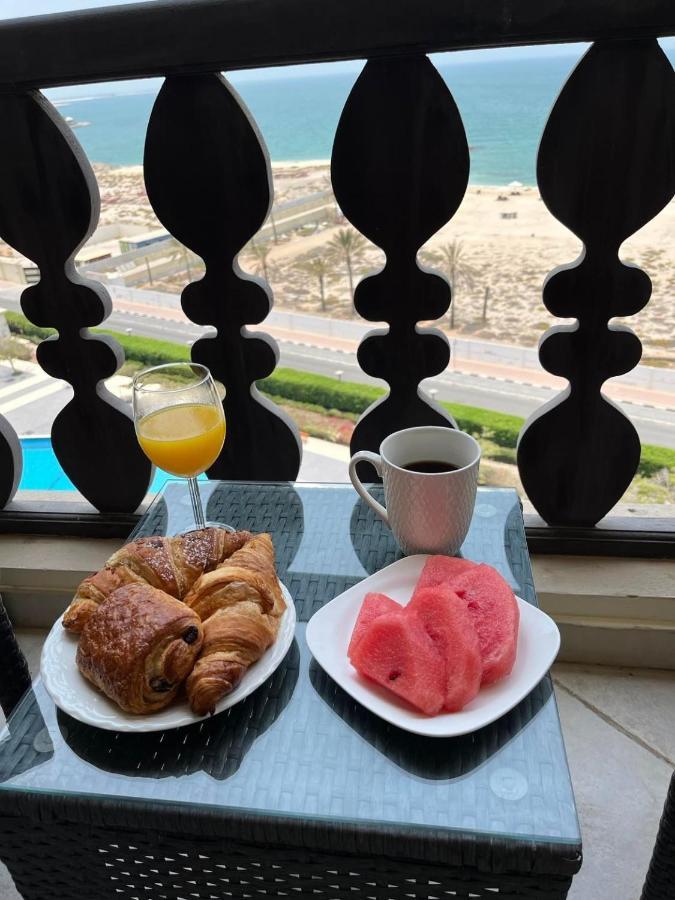 Beach Front Escape Apartment Рас ал Хайм Екстериор снимка