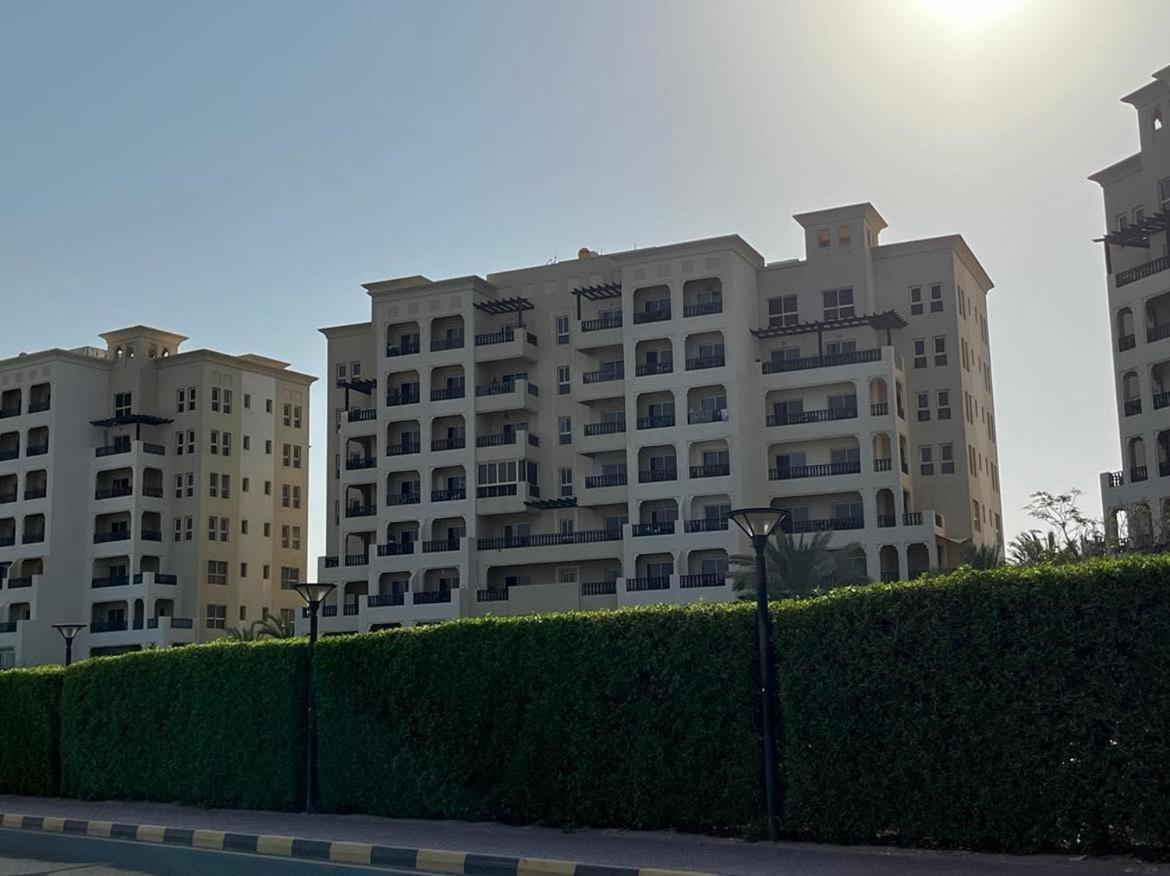 Beach Front Escape Apartment Рас ал Хайм Екстериор снимка
